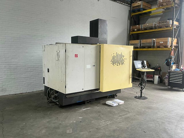 Agie - agietron impact 3 - die sinking edm machine - 2003 - afbeelding 7 van  14