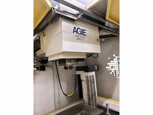Agie - agietron impact 3 - draadvonk- en erodeermachine - 2003 - afbeelding 2 van  6