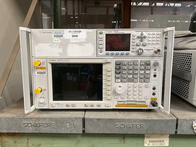 Agilent e4440a spectrum analyzer - afbeelding 3 van  6