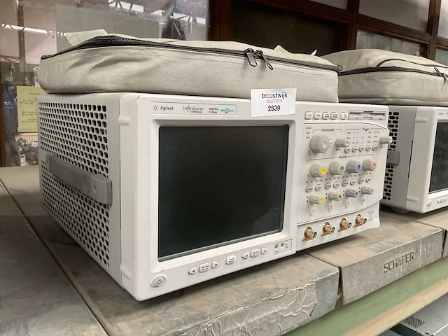 Agilent infiniium oscilloscope - afbeelding 1 van  7