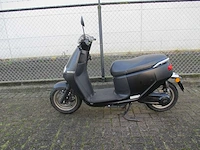 Agm - bromscooter - eco - e-scooter - afbeelding 1 van  14