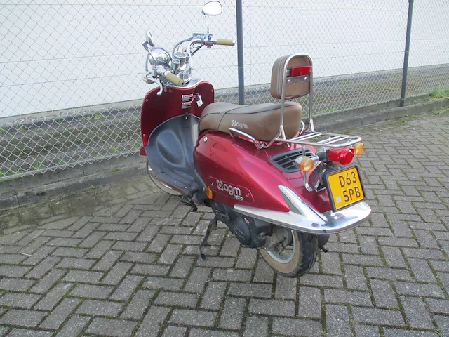 Agm - bromscooter - retro v641 - scooter - afbeelding 2 van  10