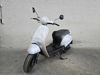Agm - bromscooter - swan - 4t 45km uitvoering dnn38j - afbeelding 3 van  7