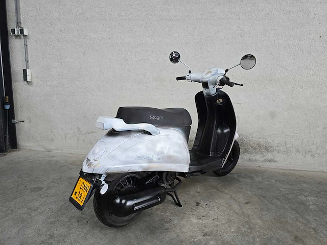 Agm - bromscooter - swan - 4t 45km uitvoering dnn38j - afbeelding 5 van  7