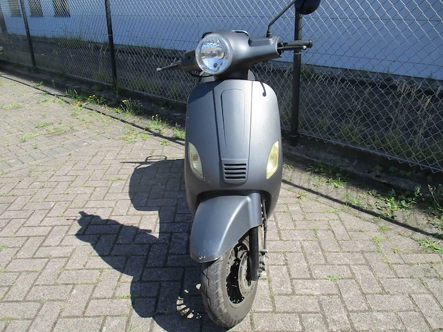 Agm - bromscooter - vx 50 riva - scooter - afbeelding 4 van  10