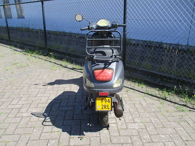 Agm - bromscooter - vx 50 riva - scooter - afbeelding 8 van  10