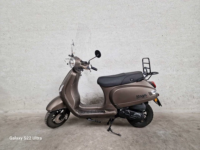Agm - bromscooter - vx50 - 4t 45km uitvoering - afbeelding 1 van  7