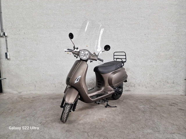 Agm - bromscooter - vx50 - 4t 45km uitvoering - afbeelding 2 van  7