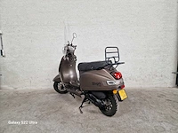 Agm - bromscooter - vx50 - 4t 45km uitvoering - afbeelding 6 van  7