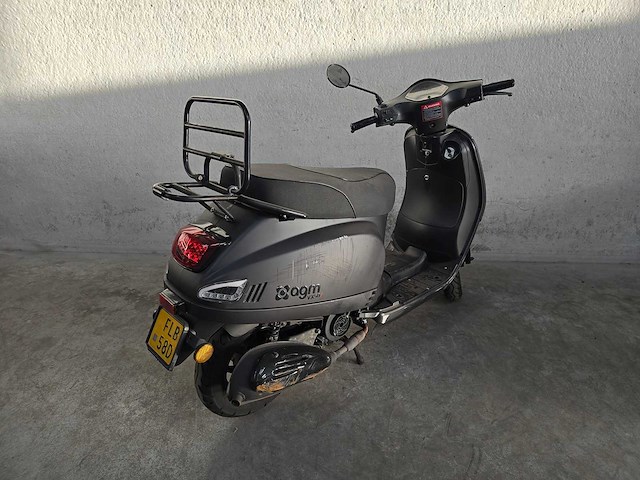 Agm - bromscooter - vx50 injectie - 4t 45km uitvoering flb58d - afbeelding 6 van  7