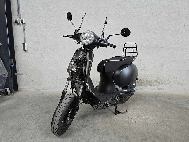 Agm - bromscooter - vx50 plus injectie - 4t 45km uitvoering flh69r - afbeelding 3 van  7