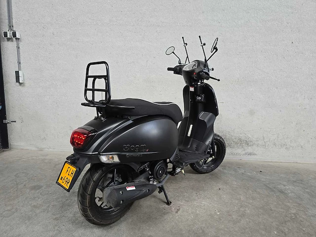 Agm - bromscooter - vx50 plus injectie - 4t 45km uitvoering flh69r - afbeelding 5 van  7