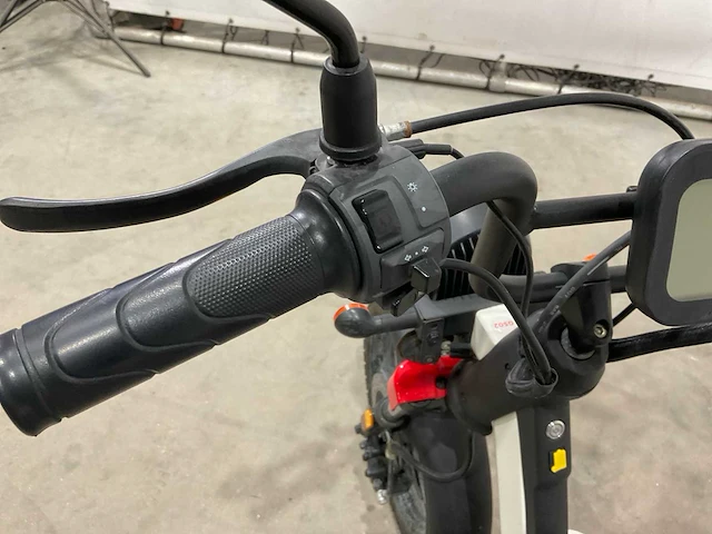 Agm - snorscooter - e-scooter - afbeelding 3 van  16