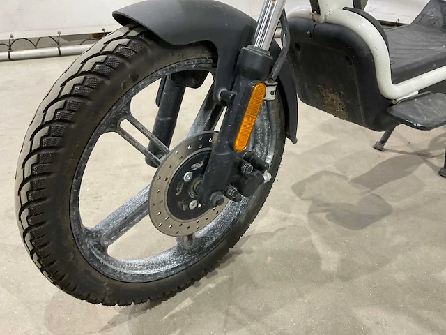 Agm - snorscooter - e-scooter - afbeelding 14 van  16