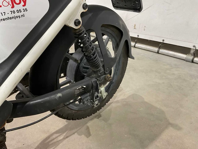 Agm - snorscooter - e-scooter - afbeelding 15 van  16