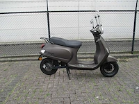 Agm - snorscooter - e-vx50 - e-scooter - afbeelding 8 van  11