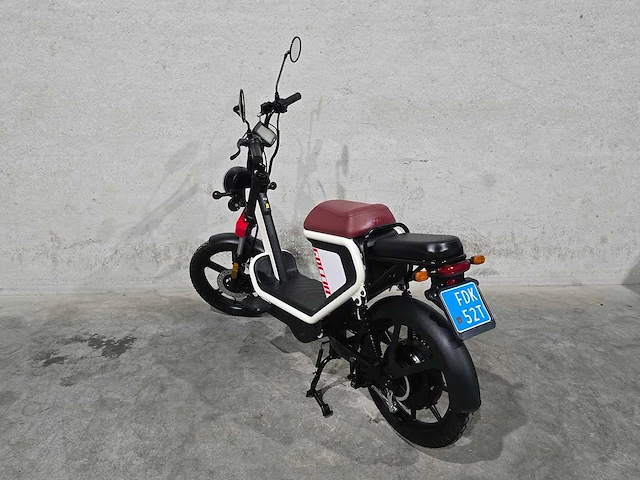 Agm - snorscooter - goccia gev1000 20ah - elektrische 25km uitvoering fdk52t - afbeelding 5 van  8