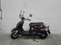Agm - snorscooter - joy - 4t 25km uitvoering dhg69l - afbeelding 1 van  8