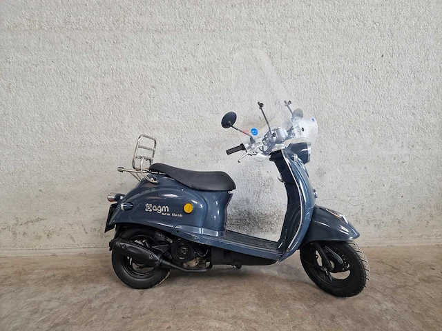 Agm - snorscooter - new flash - 4t 25km uitvoering f171pg - afbeelding 2 van  7