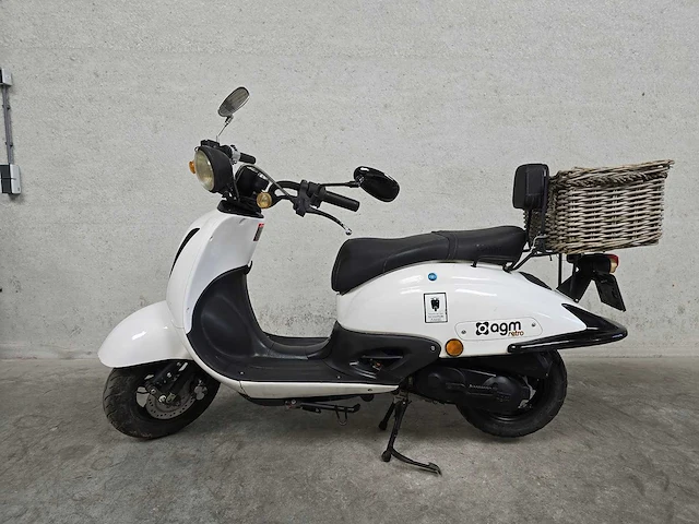 Agm - snorscooter - retro - 4t 25km uitvoering dnj14s - afbeelding 1 van  7