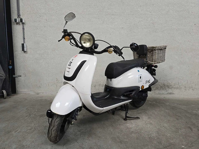 Agm - snorscooter - retro - 4t 25km uitvoering dnj14s - afbeelding 3 van  7