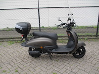 Agm - snorscooter - retro - scooter - afbeelding 8 van  11
