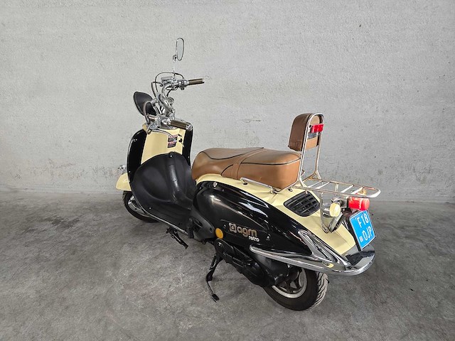 Agm - snorscooter - retro extra - 4t 25km uitvoering f180jp - afbeelding 5 van  7