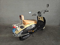 Agm - snorscooter - retro extra - 4t 25km uitvoering f180jp - afbeelding 6 van  7
