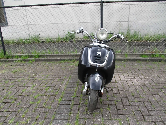 Agm - snorscooter - retro extra - scooter - afbeelding 3 van  9