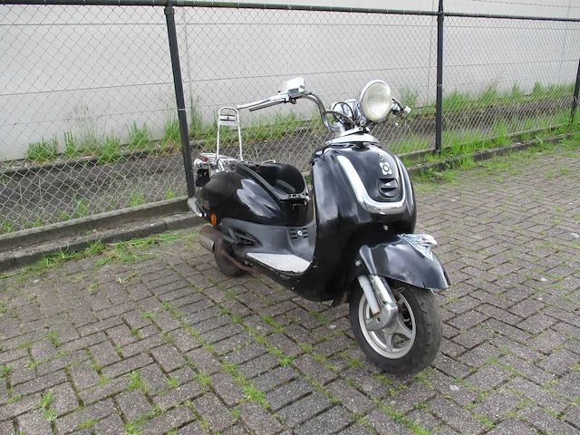 Agm - snorscooter - retro extra - scooter - afbeelding 4 van  9