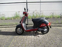Agm - snorscooter - star 50 - scooter - afbeelding 1 van  9