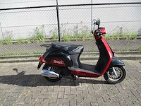Agm - snorscooter - star 50 - scooter - afbeelding 5 van  9