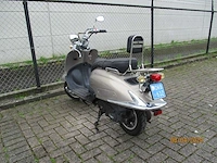 Agm - snorscooter - v 641 retro - scooter - afbeelding 2 van  11