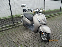 Agm - snorscooter - v 641 retro - scooter - afbeelding 7 van  11