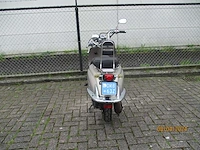 Agm - snorscooter - v 641 retro - scooter - afbeelding 10 van  11
