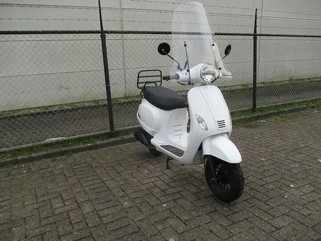 Agm - snorscooter - vx 50 - scooter - afbeelding 7 van  11