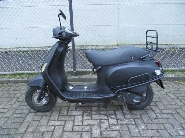 Agm - snorscooter - vx 50 - scooter - afbeelding 1 van  9