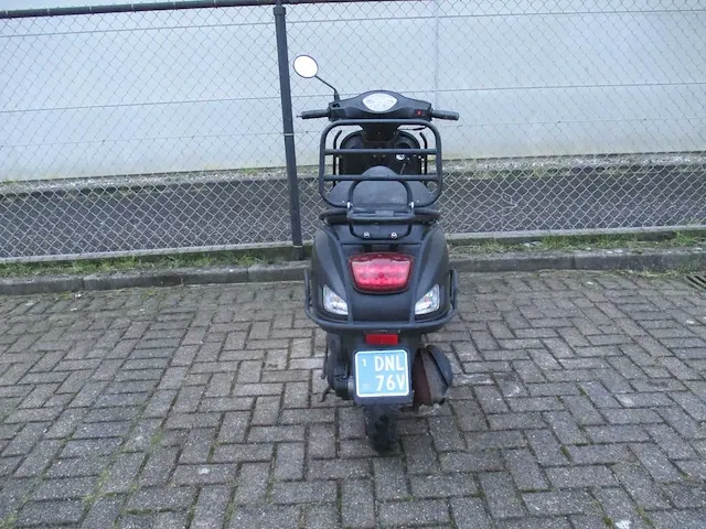 Agm - snorscooter - vx 50 - scooter - afbeelding 7 van  9