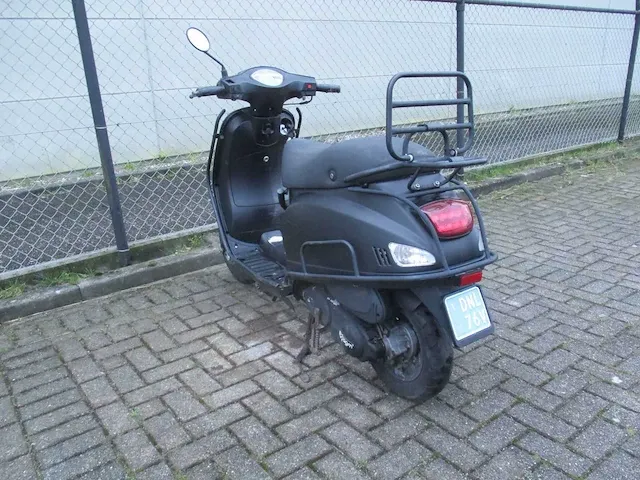 Agm - snorscooter - vx 50 - scooter - afbeelding 8 van  9