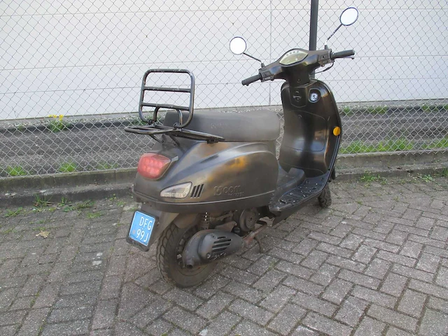 Agm - snorscooter - vx 50 riva - scooter - afbeelding 9 van  11