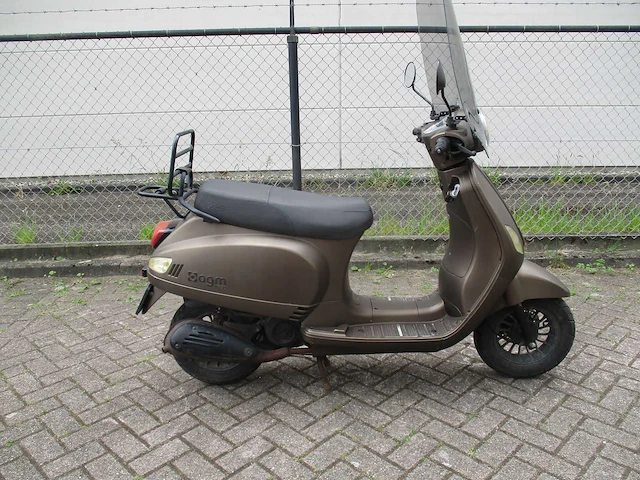 Agm - snorscooter - vx 50 riva - scooter - afbeelding 8 van  11