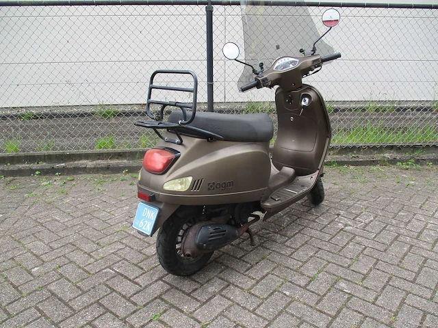 Agm - snorscooter - vx 50 riva - scooter - afbeelding 9 van  11