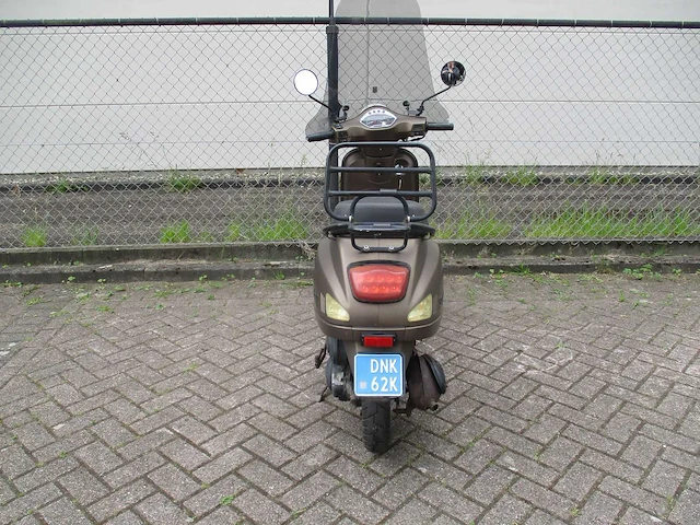 Agm - snorscooter - vx 50 riva - scooter - afbeelding 10 van  11