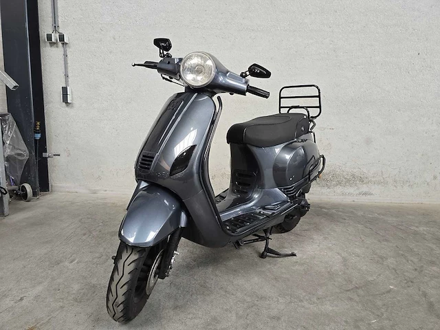 Agm - snorscooter - vx50 - 4t 25km uitvoering ffh19r - afbeelding 3 van  7