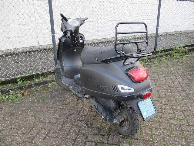Agm - snorscooter - vx50 - scooter - afbeelding 2 van  12