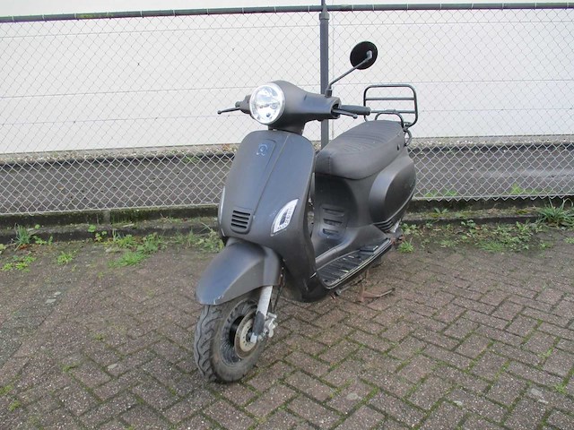 Agm - snorscooter - vx50 - scooter - afbeelding 5 van  12