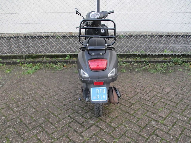 Agm - snorscooter - vx50 - scooter - afbeelding 11 van  12