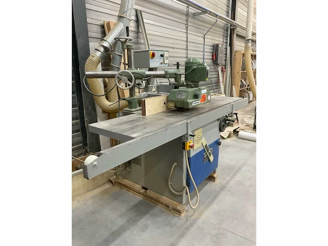 Agm base 45 freesmachine - afbeelding 11 van  13