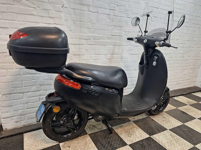 Agm eco 25 km elektrische snorscooter - afbeelding 4 van  6
