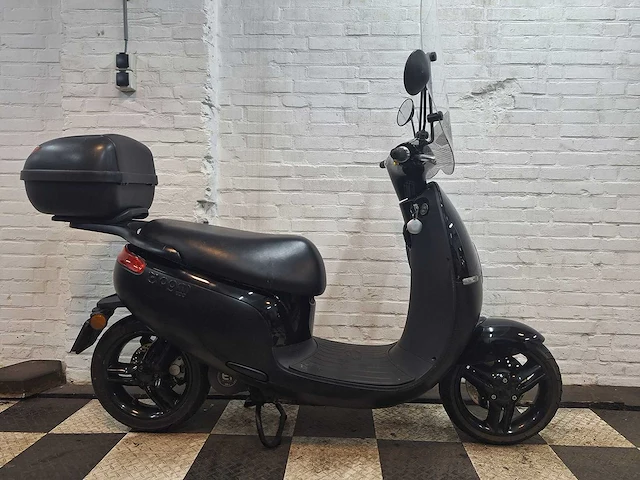 Agm eco 25 km elektrische snorscooter - afbeelding 5 van  6